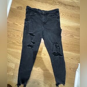AE Distressed Black Women's stretchy Jeans